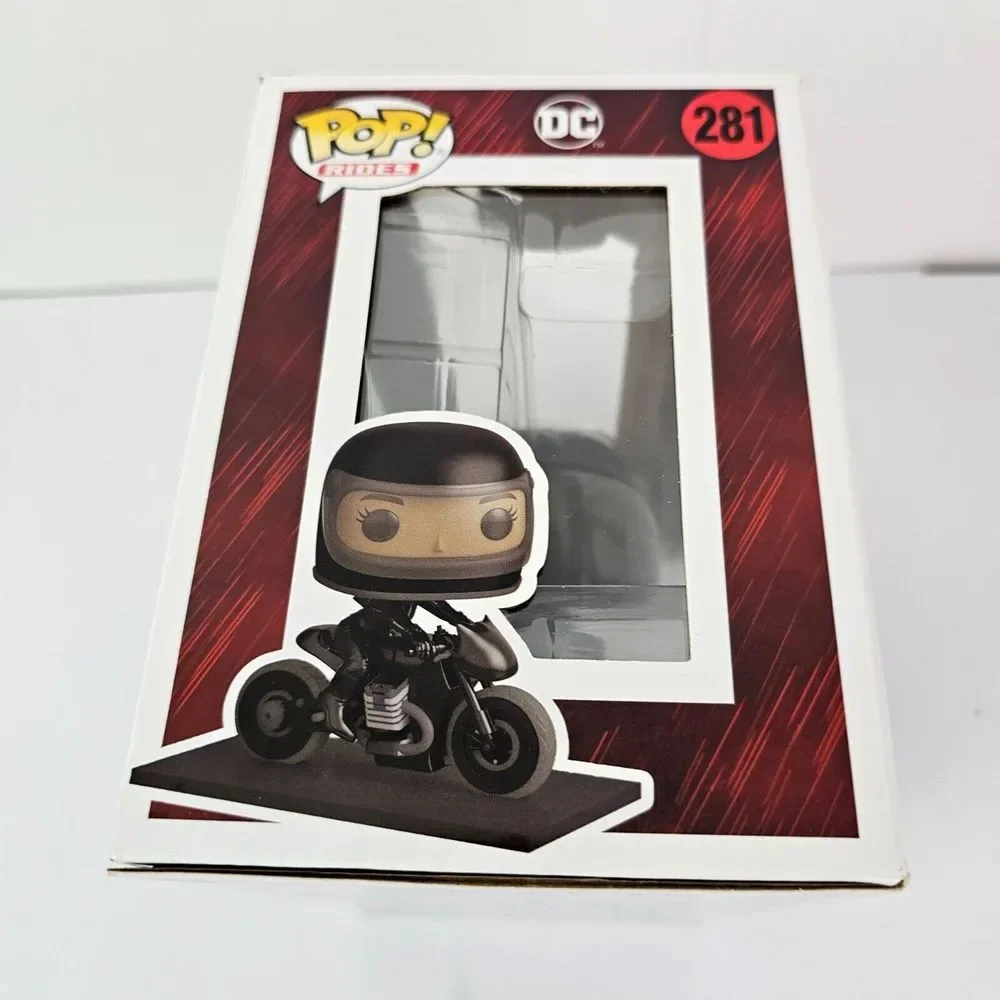 New NIB Funko Pop! Selina Kyle on Motorcycle #281 from The‎ Batman